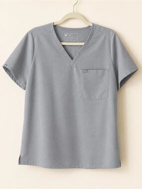 FIGS Technical Collection Light Gray V-Neck Scrub Top L